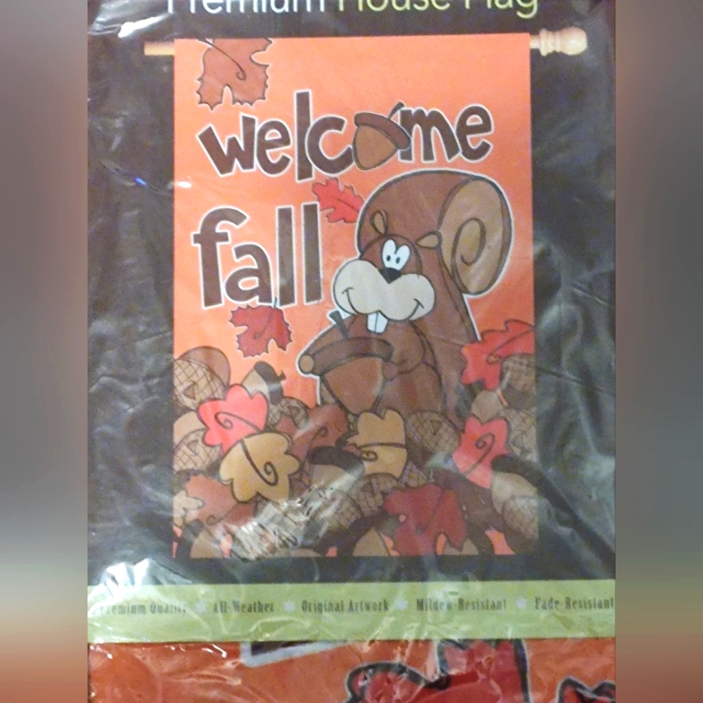 NIP Tara Reed Welcome Fall Garden Yard House Flag Leaves Squirrel Nuts 28" By 40